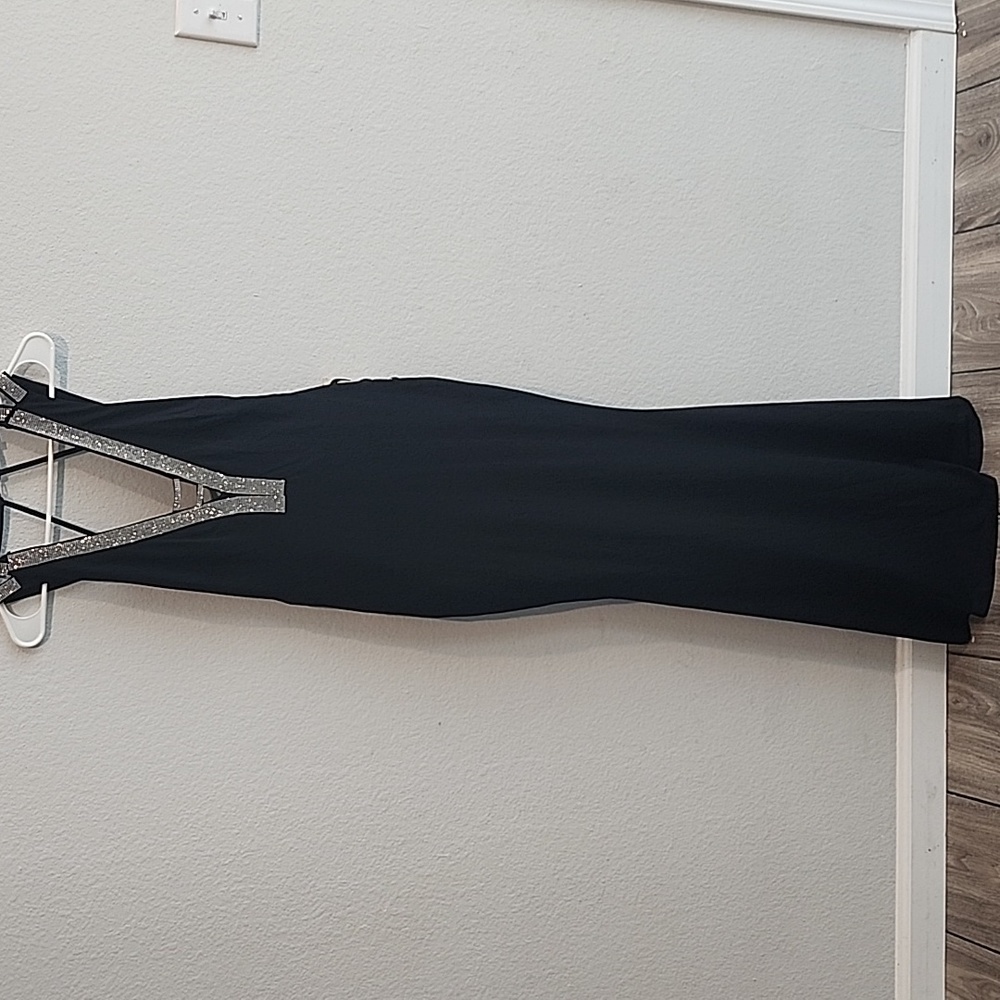 Small formal dress never worn